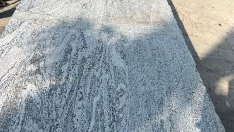 微晶石与岩板：材质特性与适用场景解析